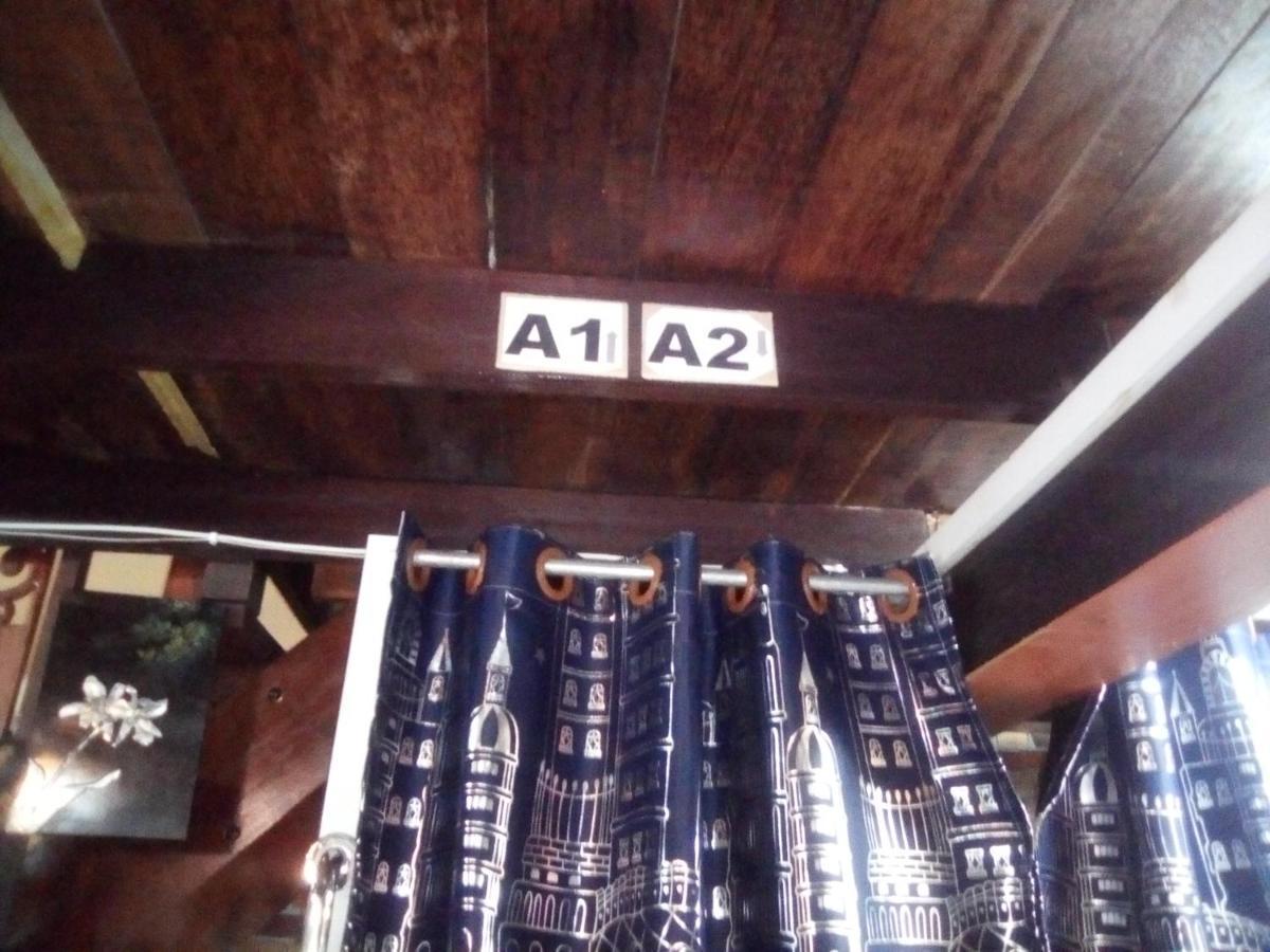 Bed and Breakfast Ban Kru Ae Mixed Dorm Bangkok Esterno foto