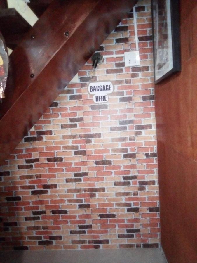 Bed and Breakfast Ban Kru Ae Mixed Dorm Bangkok Esterno foto